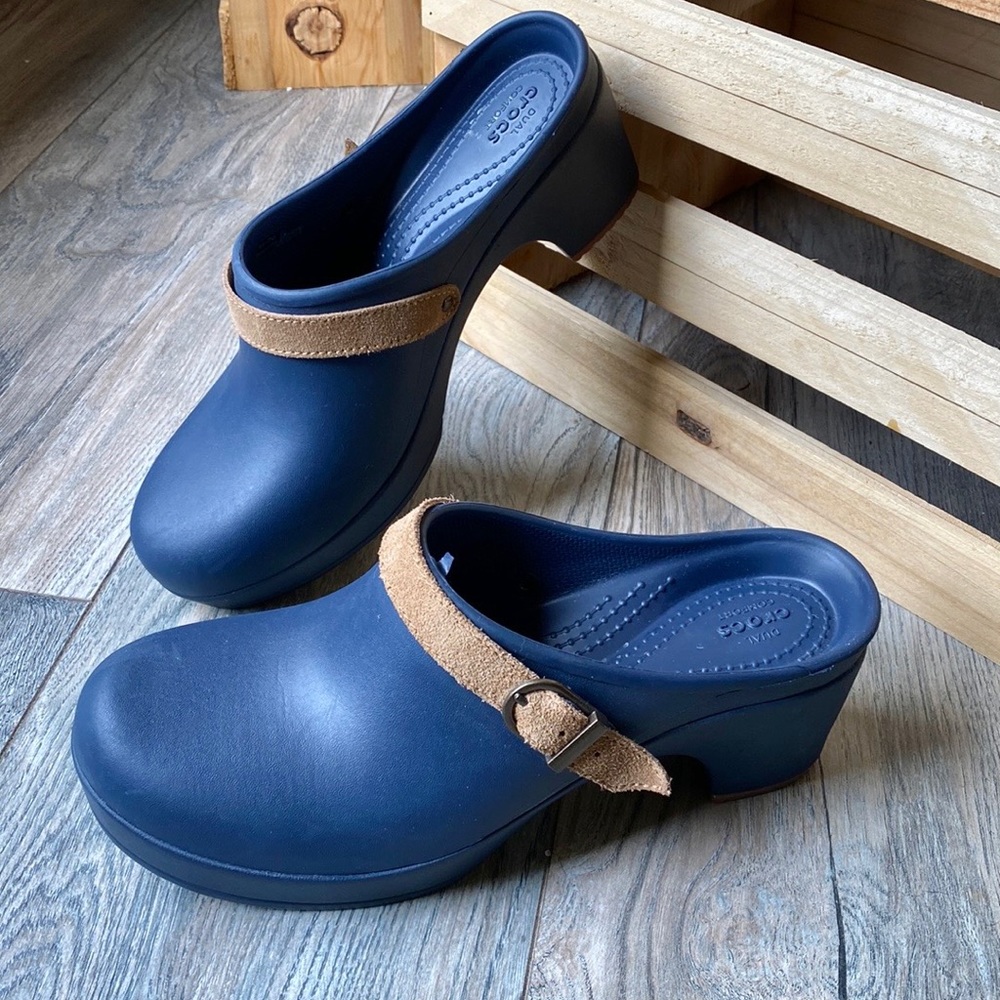Crocs slip on clog mule